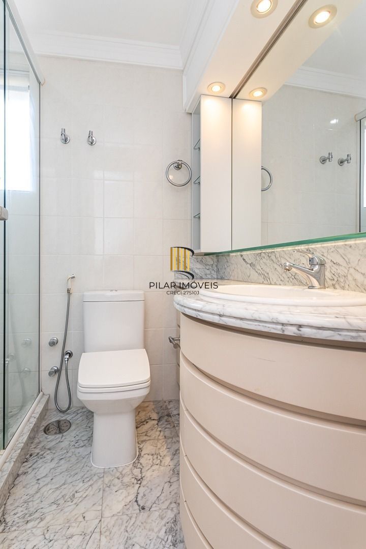 Cobertura 4 dormitórios no bairro Petrópolis