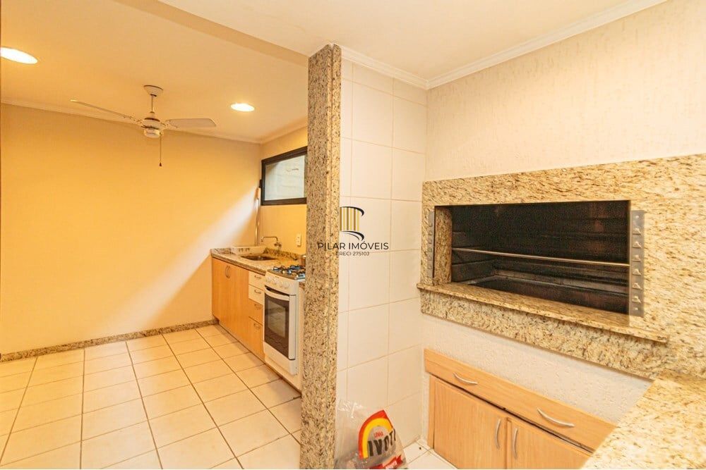 Apartamento 4 dormitórios no bairro Floresta