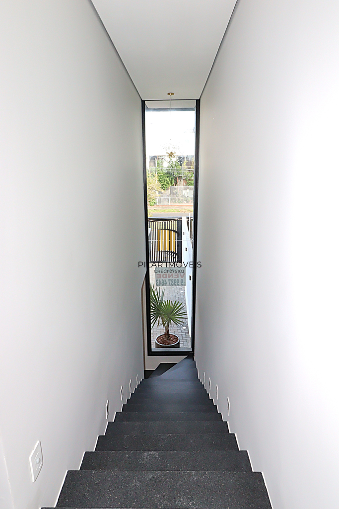 Casa de Condomínio 3 dormitórios no bairro São Sebastião