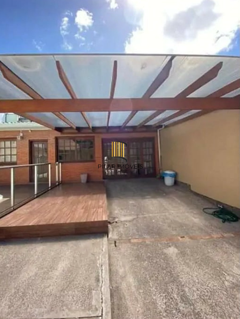 Casa 3 dormitórios no bairro Parque dos Maias