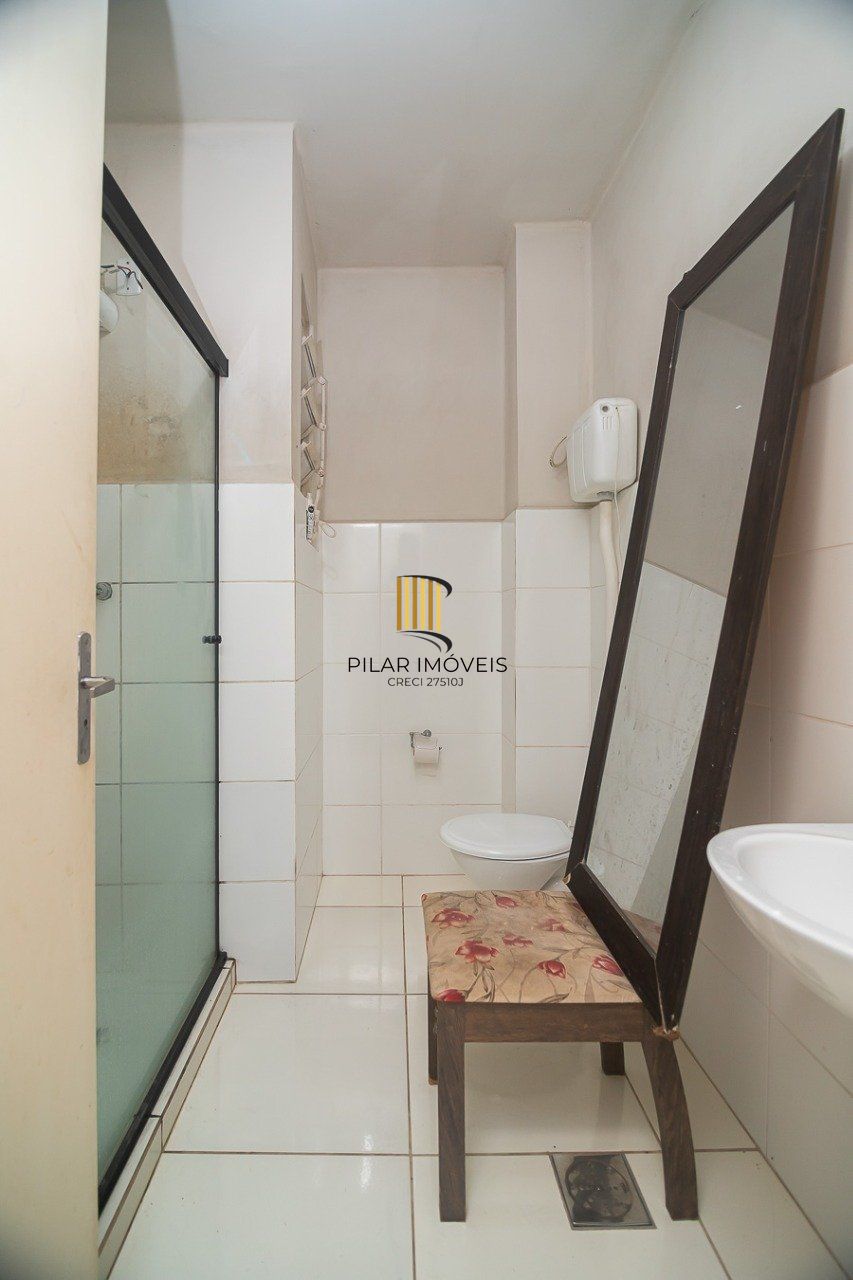 Apartamento 2 dormitórios no bairro Azenha