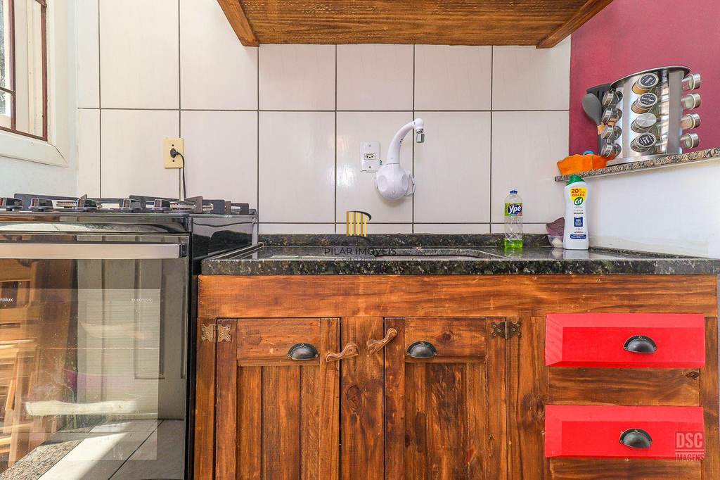Casa 2 dormitórios no bairro Hípica