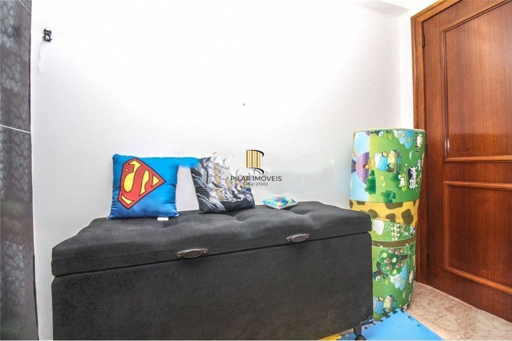 Casa 3 dormitórios no bairro Medianeira