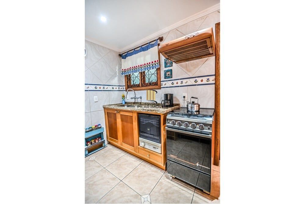 Casa de Condomínio 2 dormitórios no bairro Serraria