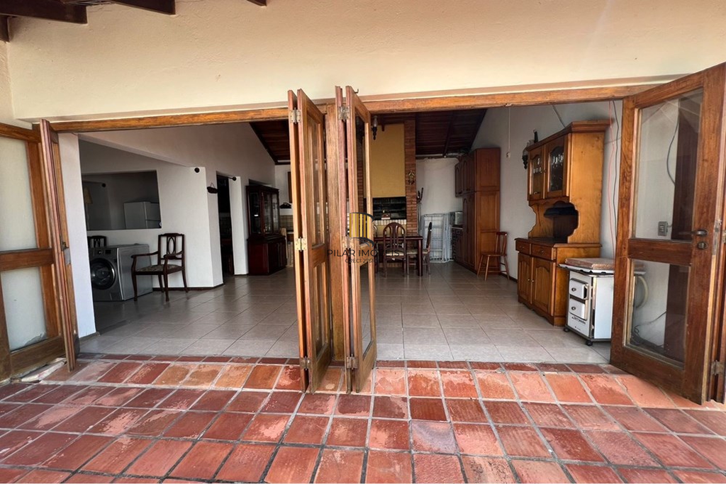 Casa 3 dormitórios no bairro Santana