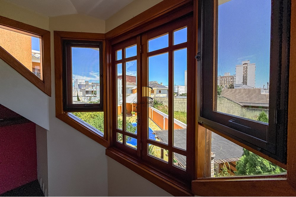 Casa 6 dormitórios no bairro Marechal Rondon