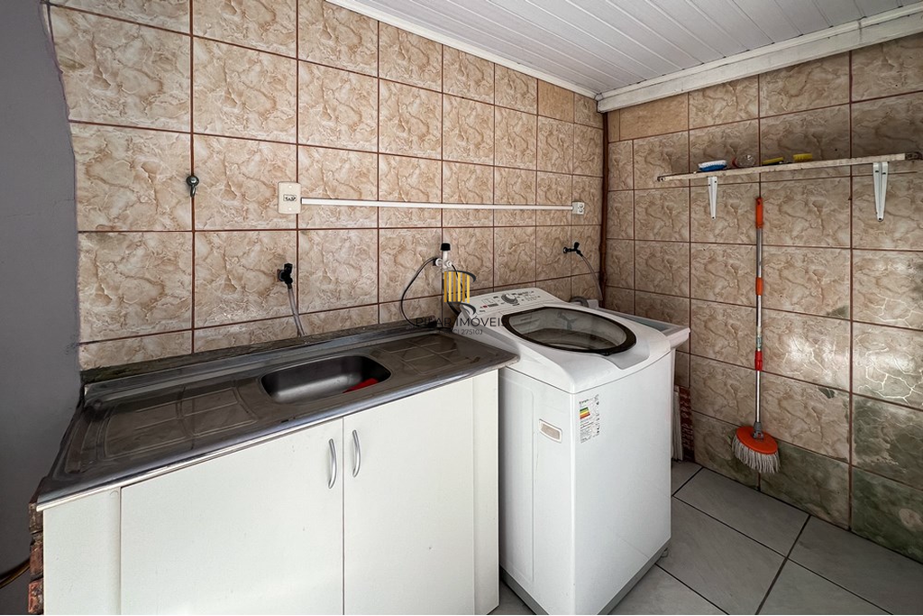 Casa 2 dormitórios no bairro Guajuviras