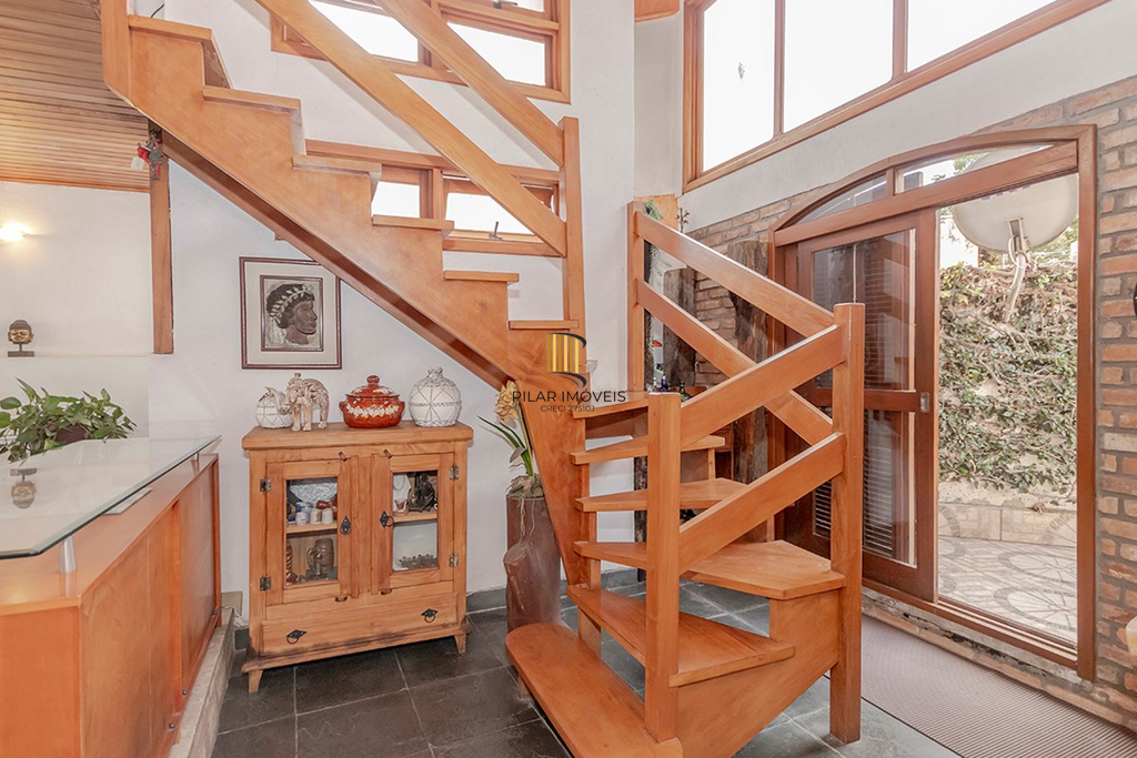 Casa 4 dormitórios no bairro Passo da Areia