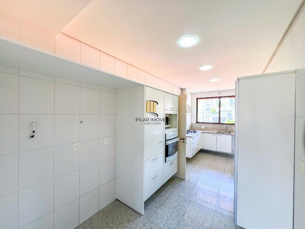 Apartamento 4 dormitórios no bairro Petrópolis