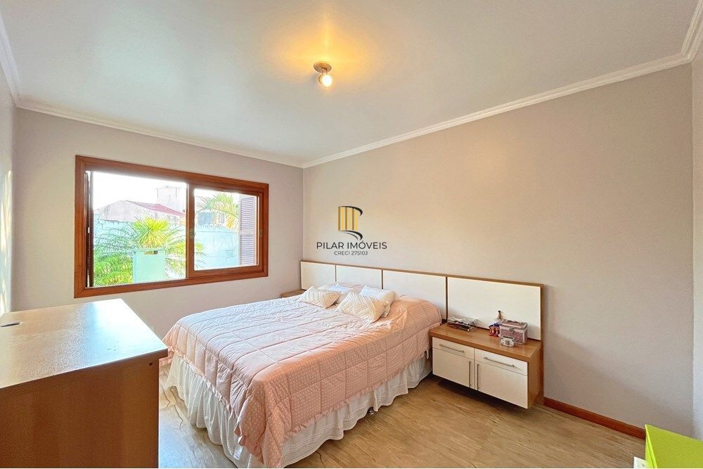 Casa 3 dormitórios no bairro Espírito Santo