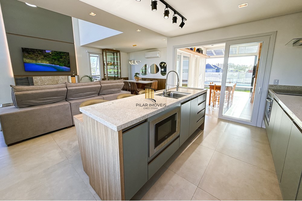 Casa de Condomínio 3 dormitórios no bairro Sanga Funda