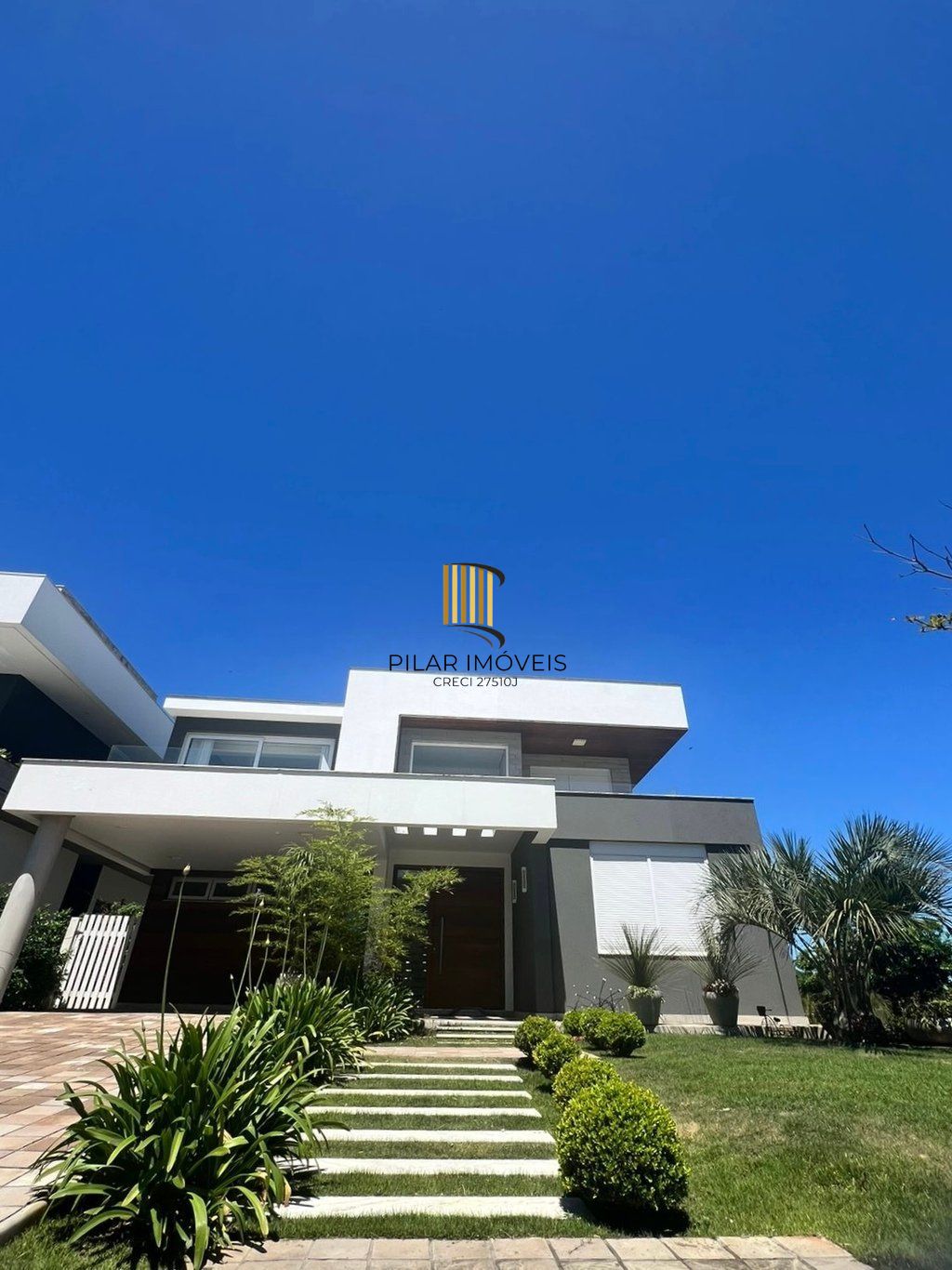 Casa 4 dormitórios no bairro Torres - Pilar Imóveis