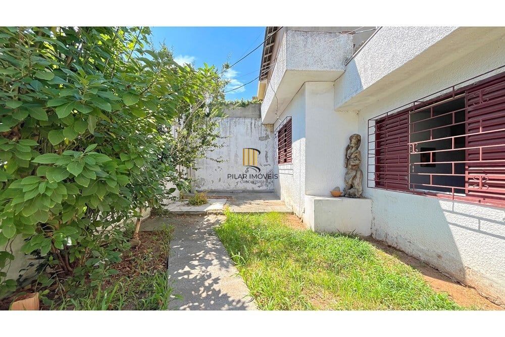 Casa 3 dormitórios no bairro Partenon