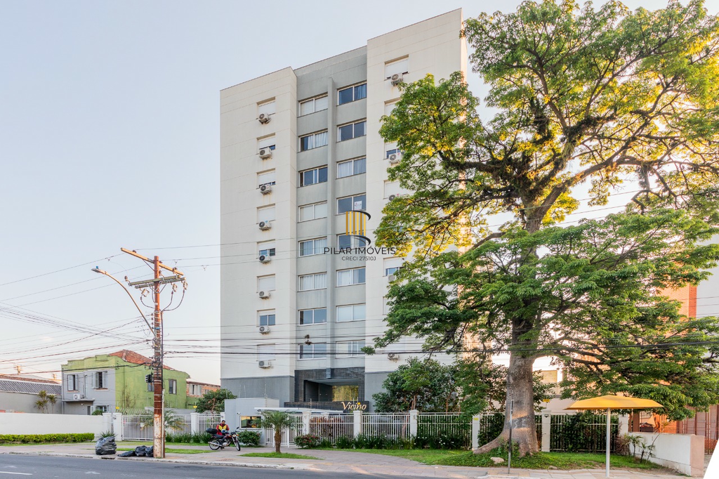 Apartamento 2 dormitórios no bairro Azenha