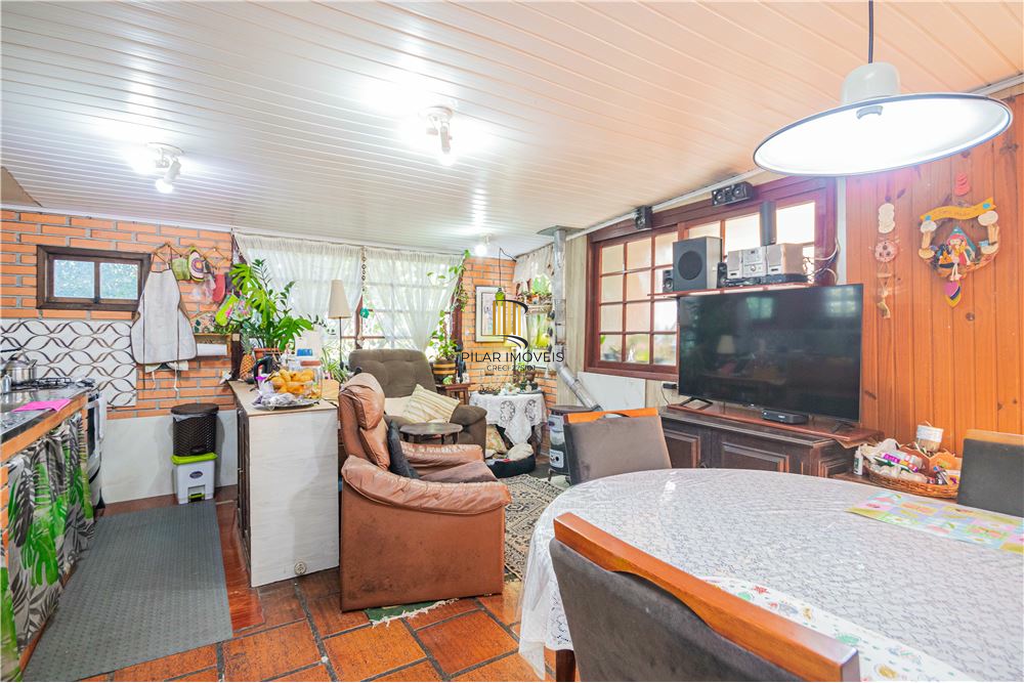 Casa 5 dormitórios no bairro Petrópolis