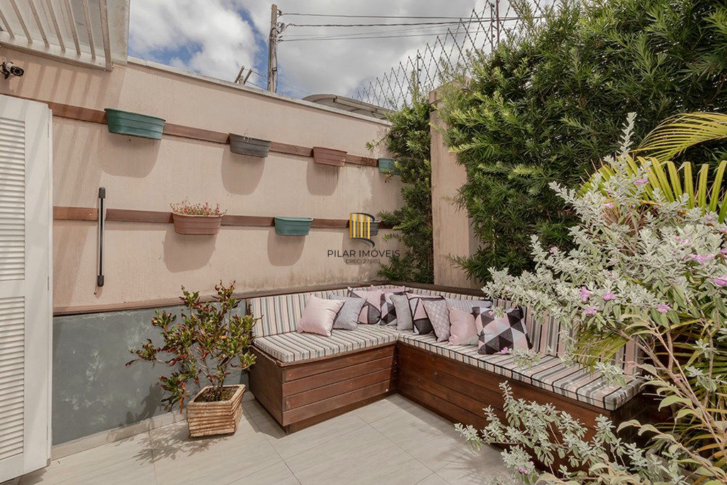 Casa 3 dormitórios no bairro Ipanema