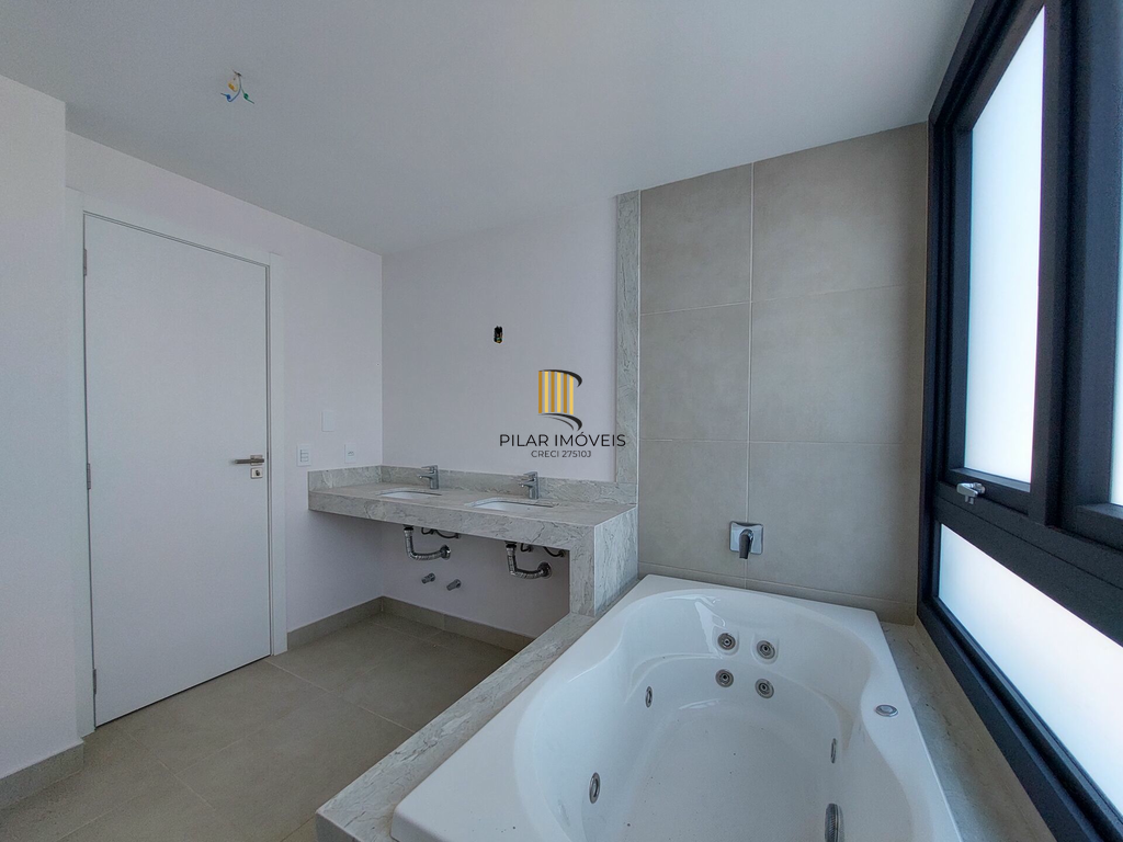 Apartamento 3 dormitórios no bairro Petrópolis