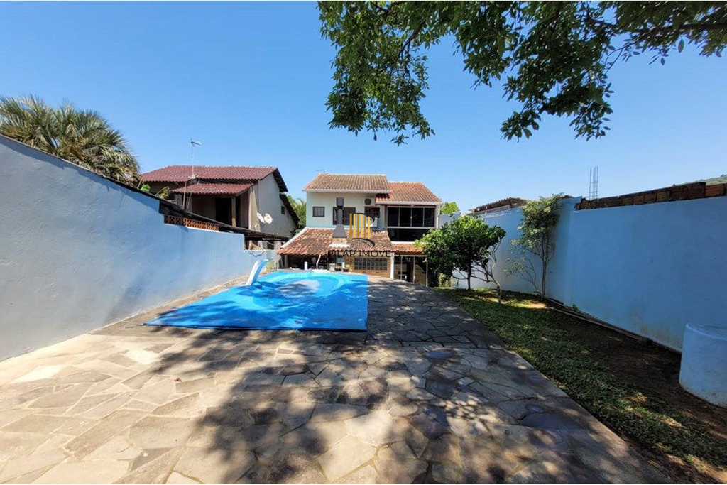 Casa 3 dormitórios no bairro Santa Isabel