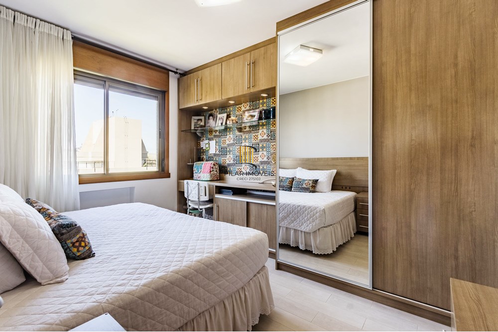 Apartamento 3 dormitórios no bairro Menino Deus