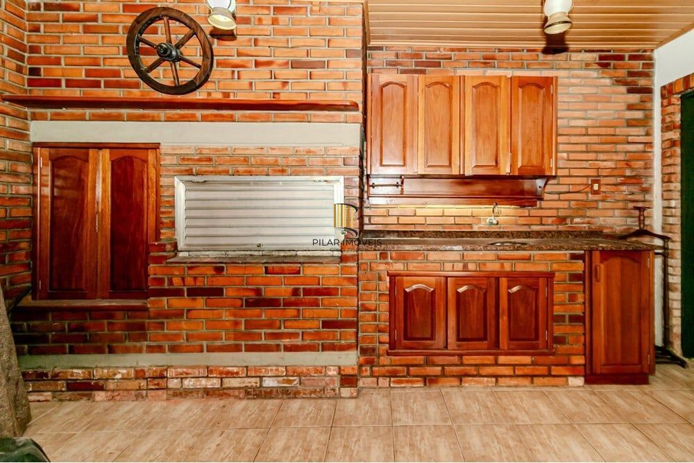 Casa 3 dormitórios no bairro Passo da Areia
