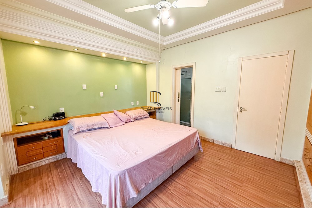 Casa 6 dormitórios no bairro Nossa Senhora das Graças