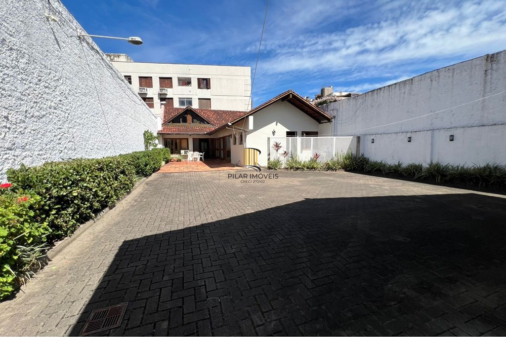 Casa 3 dormitórios no bairro Santana