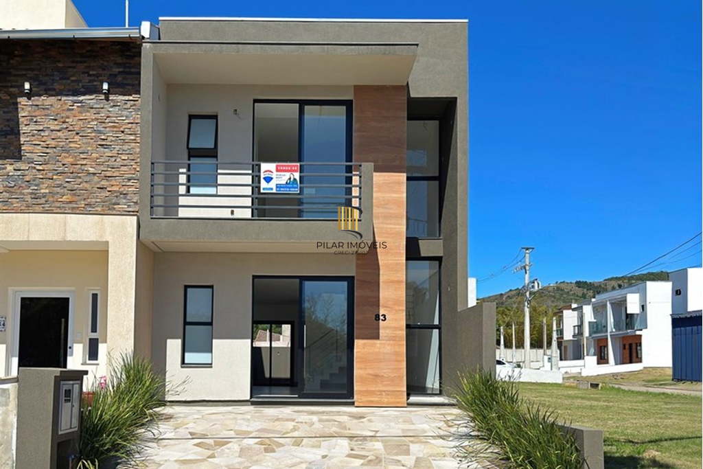 Casa 3 dormitórios no bairro Hípica