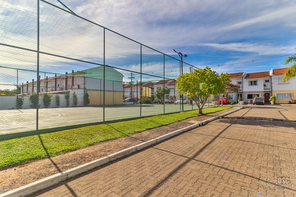 Casa de Condomínio 3 dormitórios no bairro Hípica