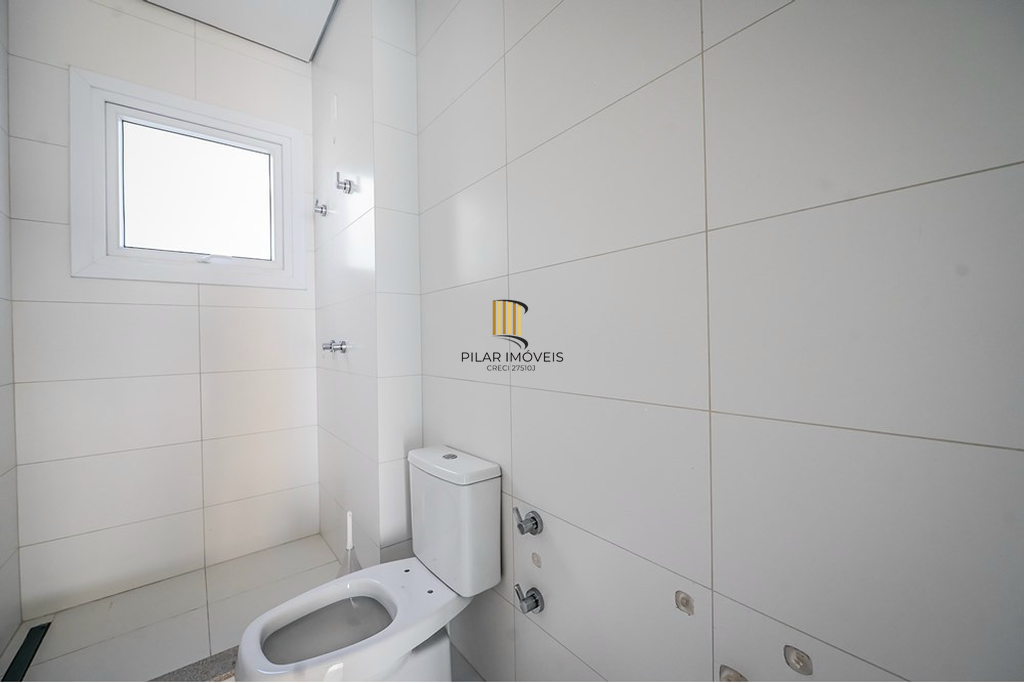 Casa de Condomínio 3 dormitórios no bairro Pedra Redonda