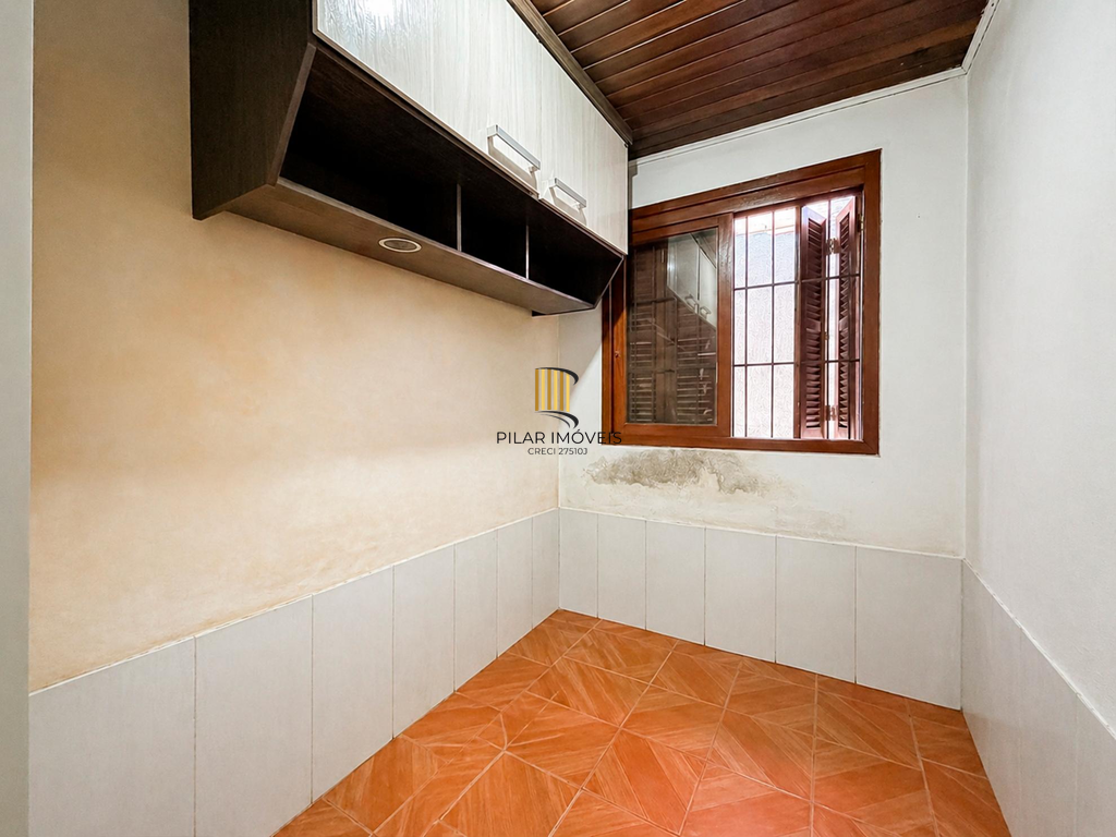 Casa 2 dormitórios no bairro Hípica