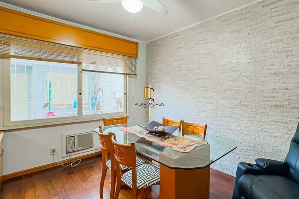 Casa 4 dormitórios no bairro Santa Maria Goretti