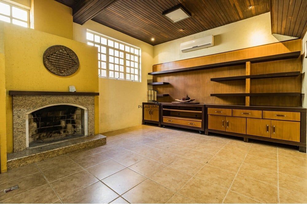 Casa 4 dormitórios no bairro Jardim Lindóia