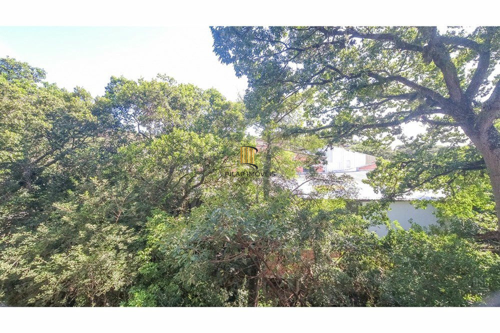 Casa 8 dormitórios no bairro Glória