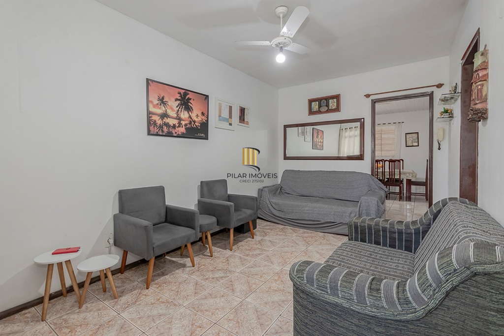Casa 4 dormitórios no bairro Vila Nova