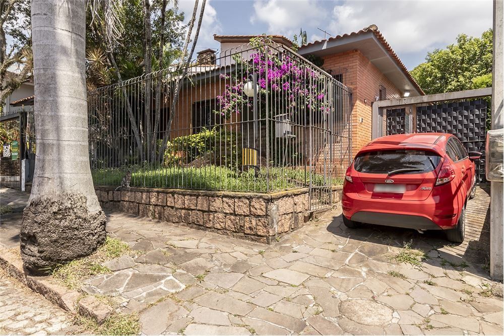 Casa 4 dormitórios no bairro Três Figueiras - Pilar Imóveis