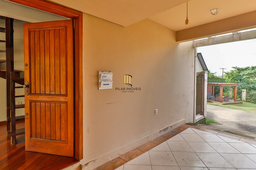 Casa de Condomínio 3 dormitórios no bairro Jardim Itu