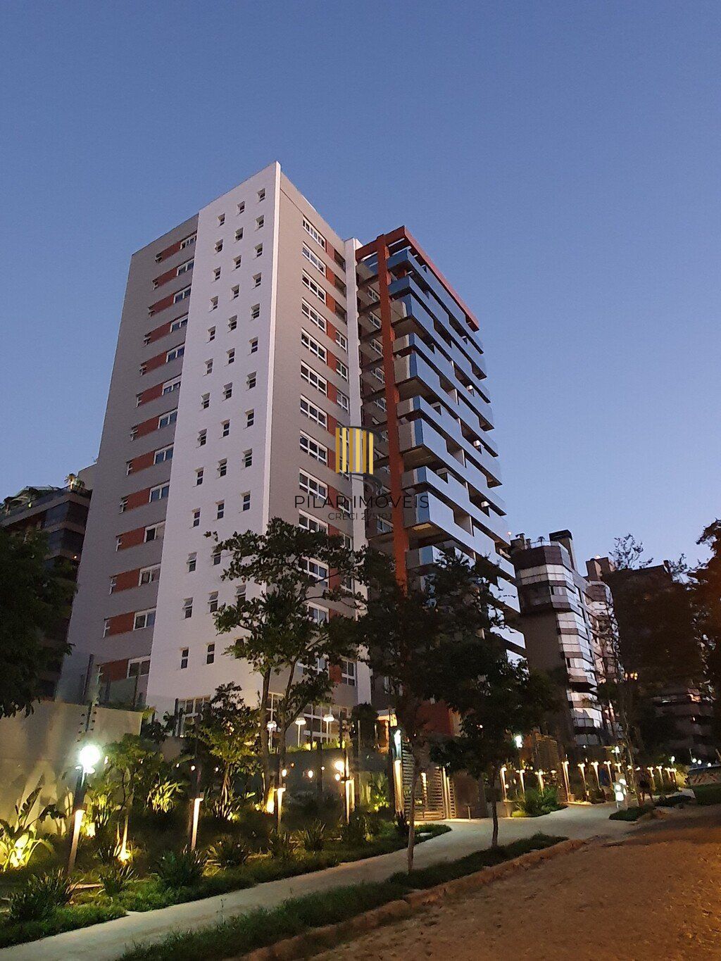 Apartamento 4 dormitórios no bairro Bela Vista