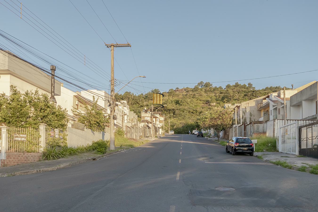Casa 3 dormitórios no bairro Guarujá