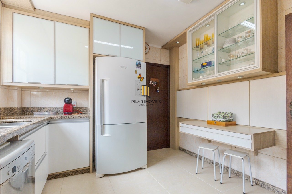 Apartamento 3 dormitórios no bairro Farroupilha