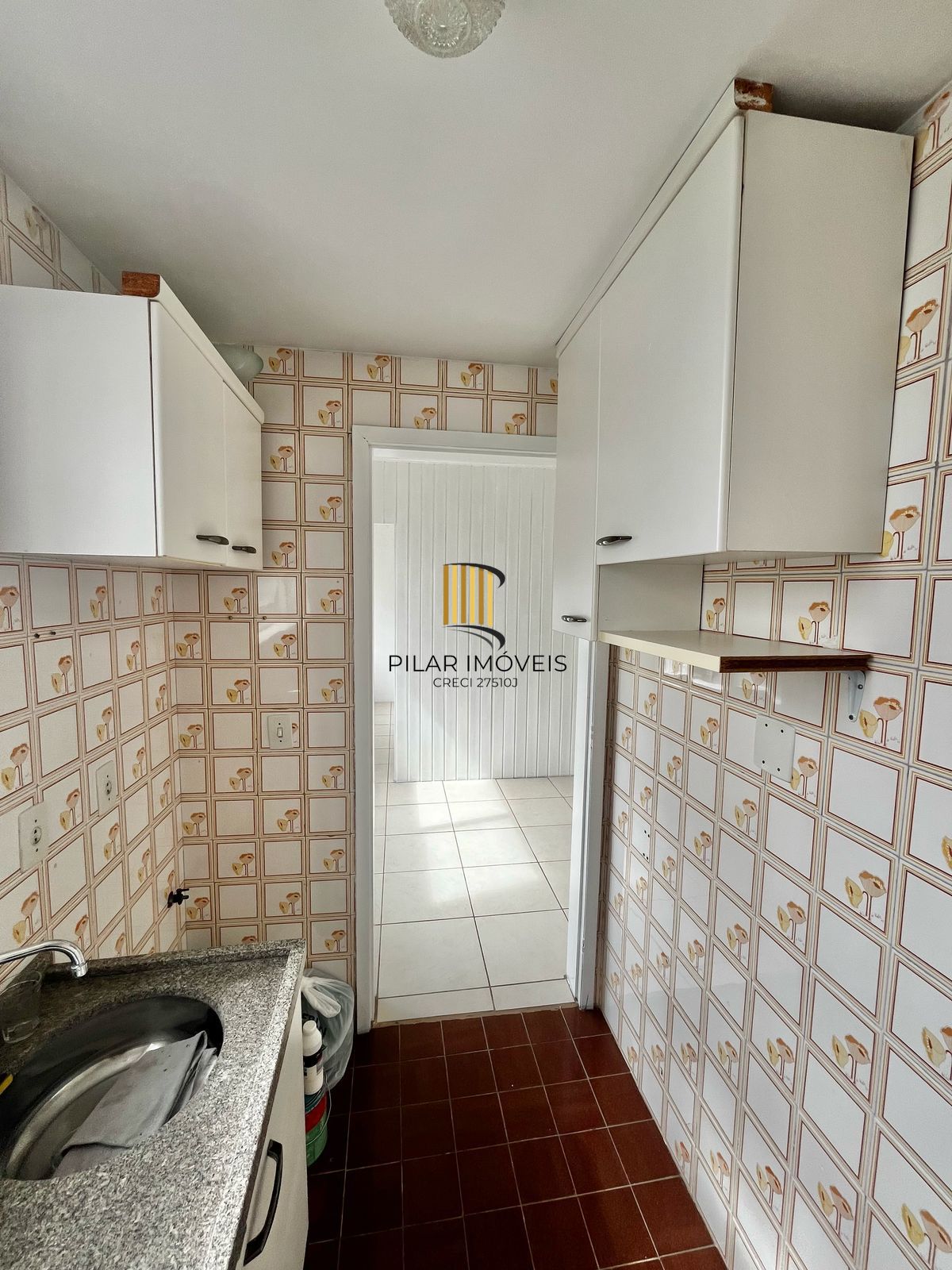 Excelente JK transformado em 01 dormitório, sala, cozinha e banheiro.