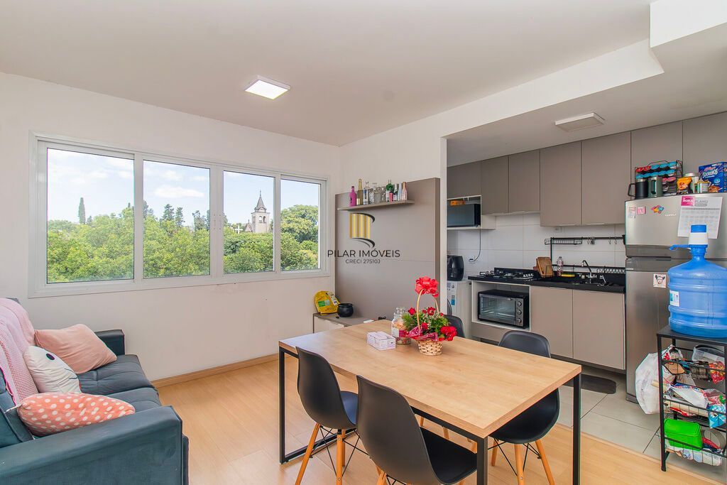 Apartamento 2 dormitórios no bairro Azenha