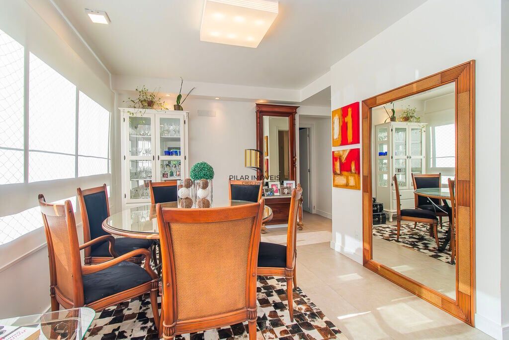 Apartamento 3 dormitórios no bairro Menino Deus