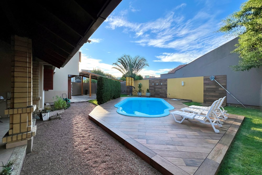 Casa 4 dormitórios no bairro Moinhos de Vento