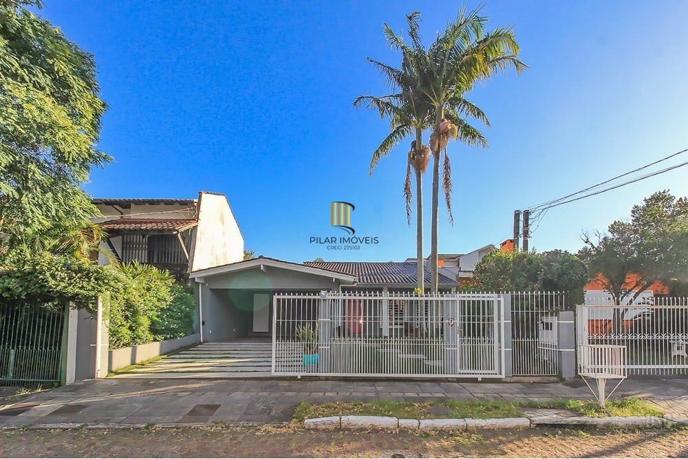 Casa 3 dormitórios no bairro Ipanema