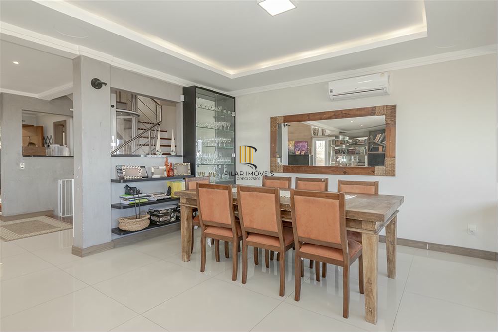 Casa 4 dormitórios no bairro Vila Assunção