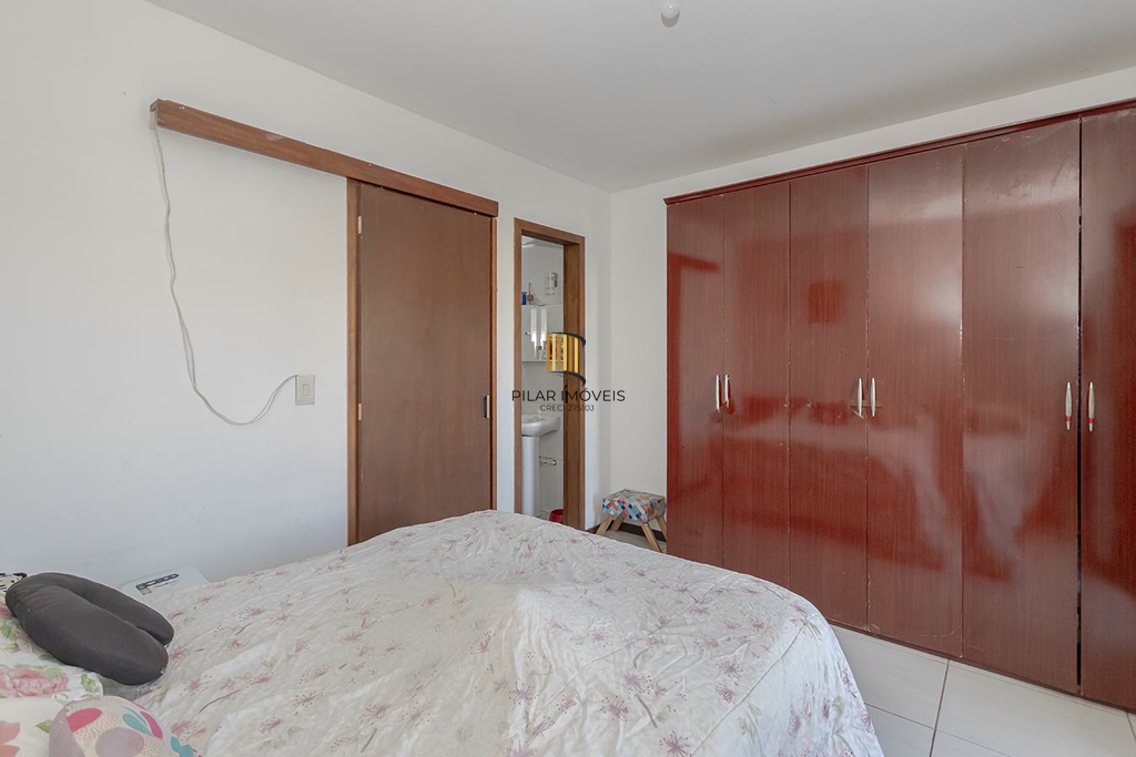 Casa 3 dormitórios no bairro Guarujá