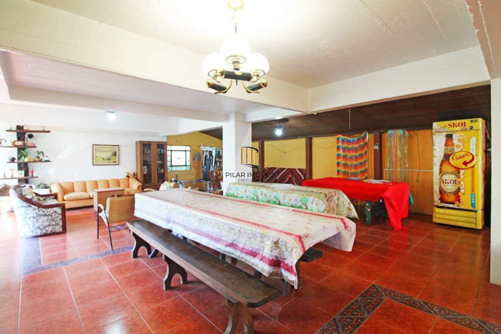 Casa 4 dormitórios no bairro Partenon