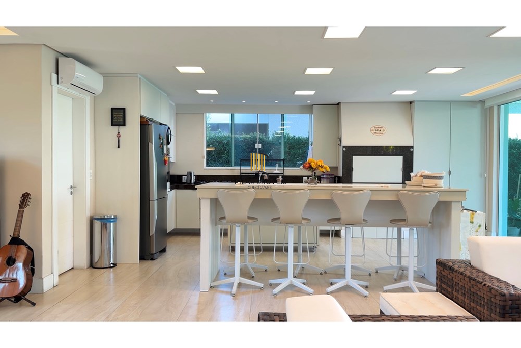 Casa de Condomínio 4 dormitórios no bairro Morada do Sol