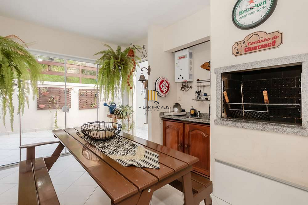 Casa 3 dormitórios no bairro Nonoai