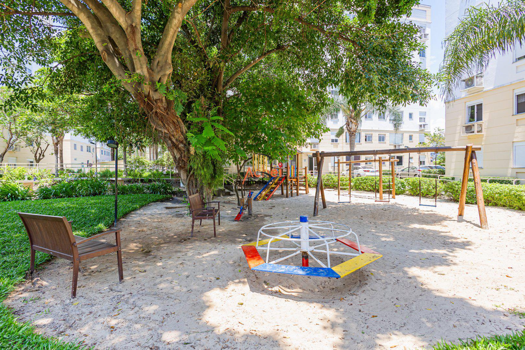 Apartamento 2 dormitórios no bairro Camaquã